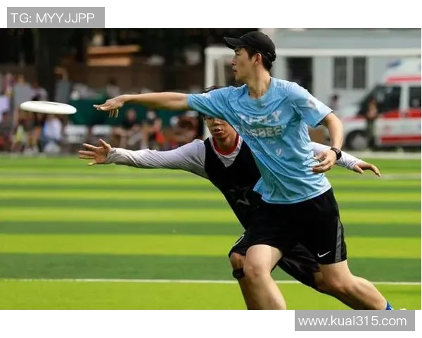 重庆飞盘队与南京飞盘队赛后复盘分析个人能力对比与表现总结